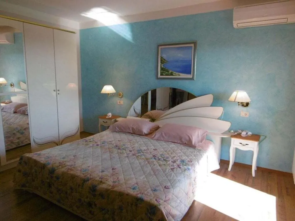 Ferienhaus Emma Comfortable Holiday Residence Kaštelir Kroatien