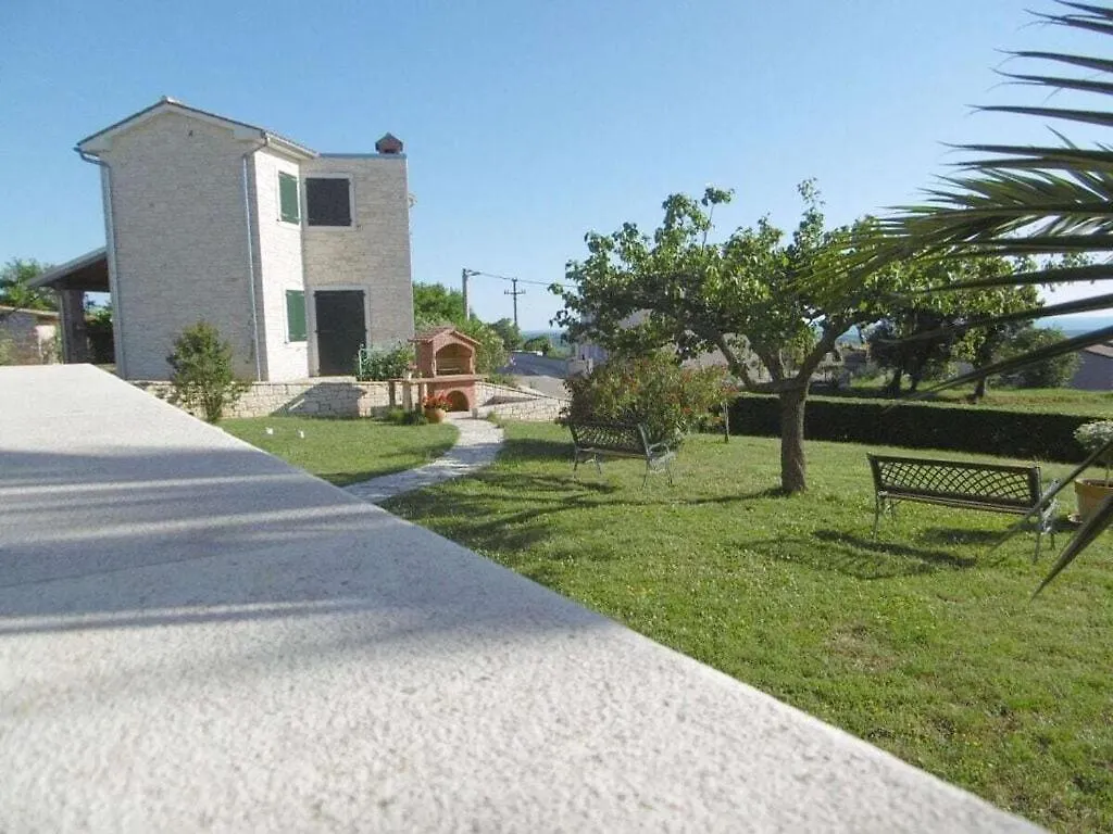 Emma Comfortable Holiday Residence Kaštelir